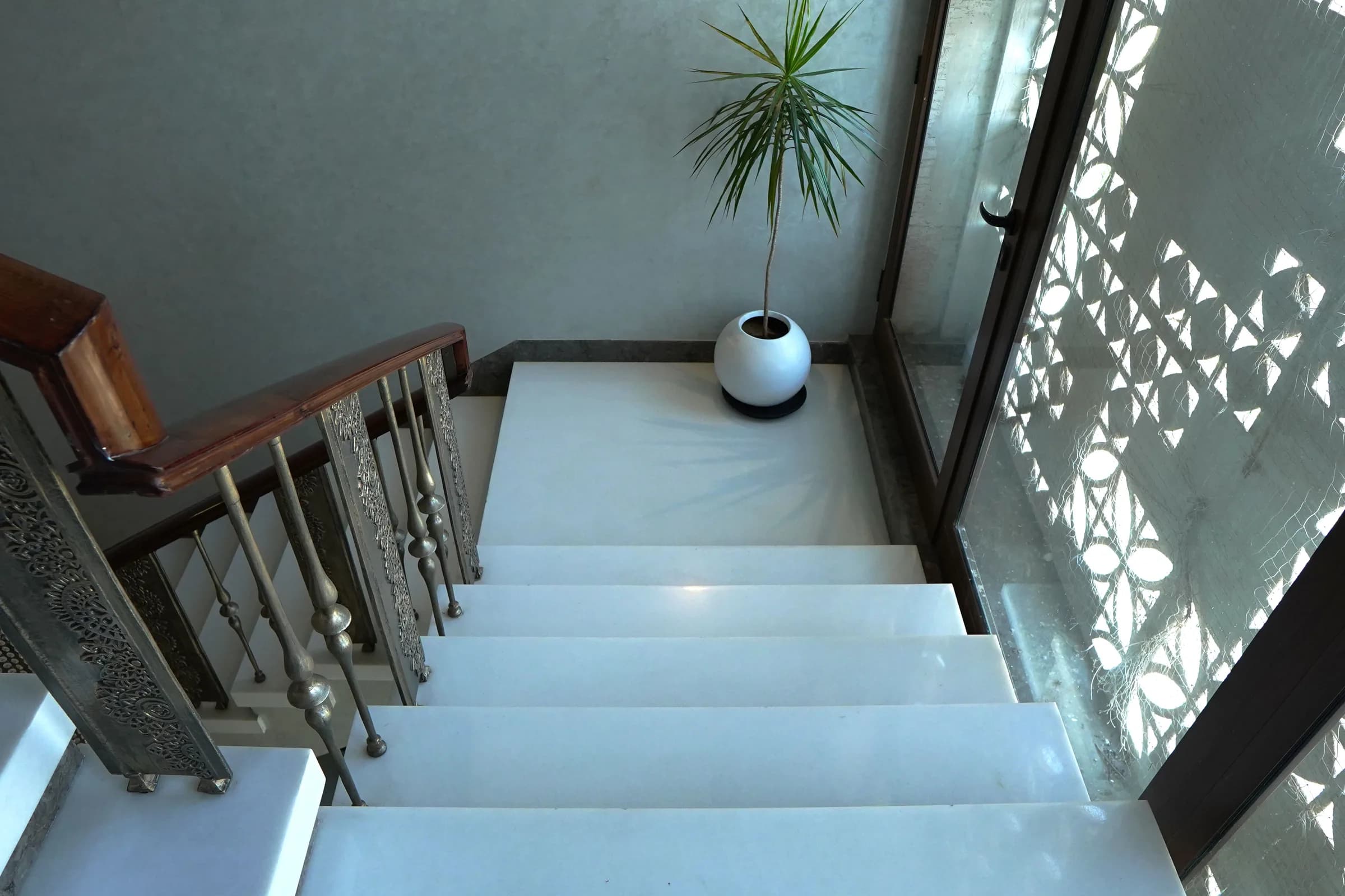 Makrana White